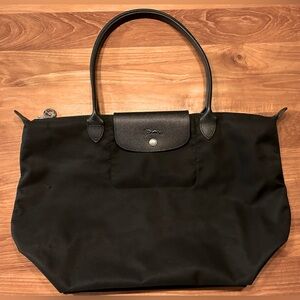 Longchamp Women's Tote Bag. Le Pliage Large Black
